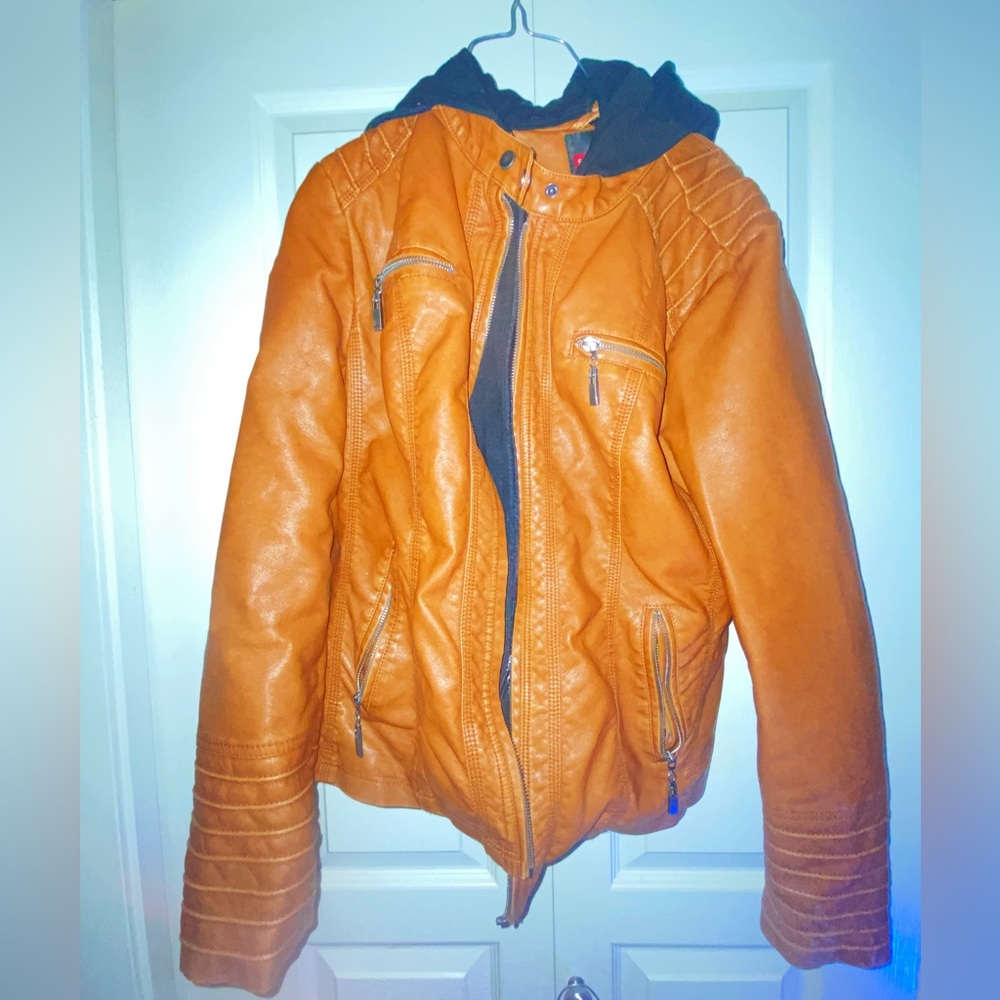 Sam Francisco Brand XL tag fits big.